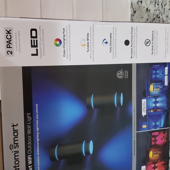 SMART WIFI OUTDOOR WALL LIGHT - Picture 2 of 12